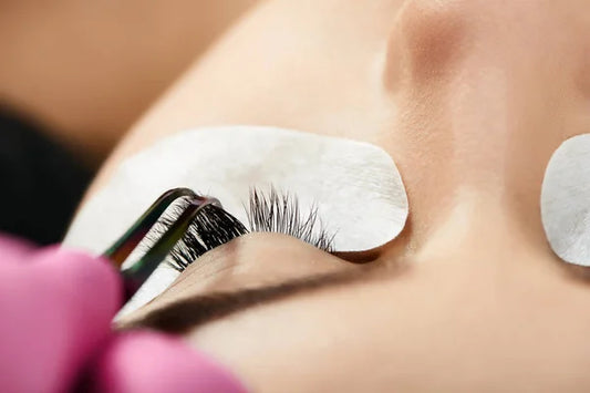 Achieving the Perfect Bond: Adhesive Techniques and Tips for Long-Lasting Lash Extensions